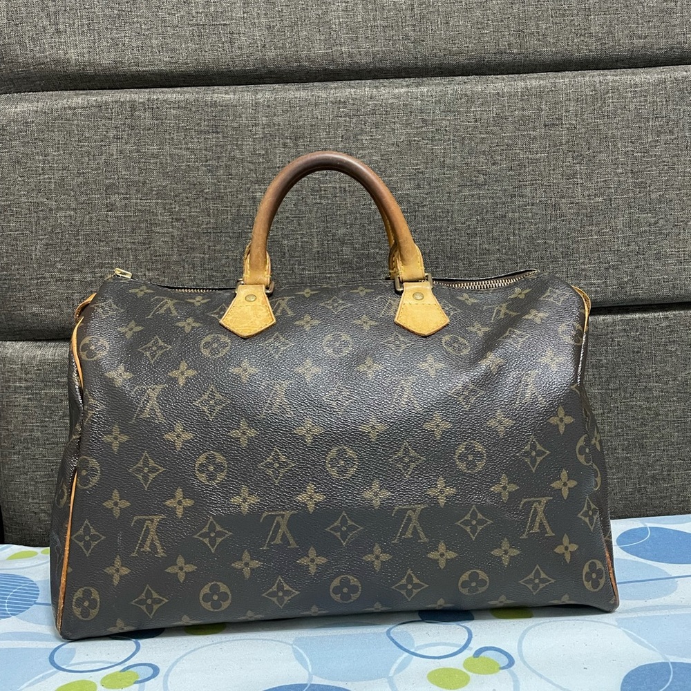 Louis Vuitton Speedy 35